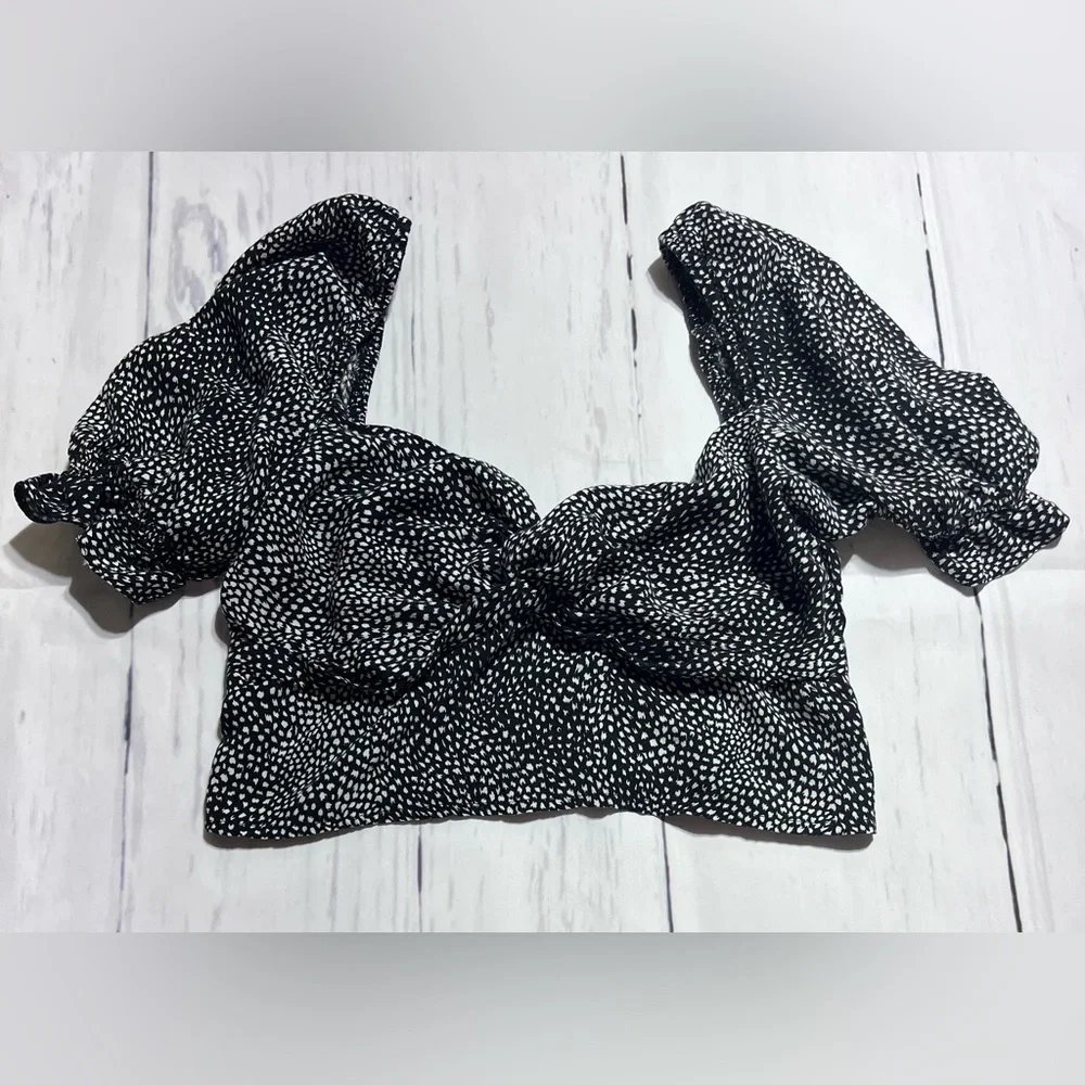 2/$20 Sale Urban Outfitters Milk Maid Twist Front Crop Top - Picture 3 of 5